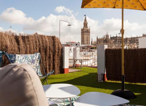 MonKeys Luxury Cathedral & Terrace