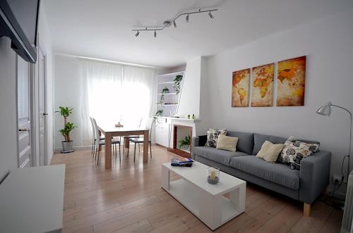 Sunny Apartment Central Sitges