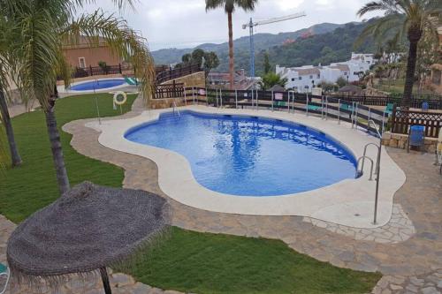 Mountain and sea views 3 bedroom apartment R30