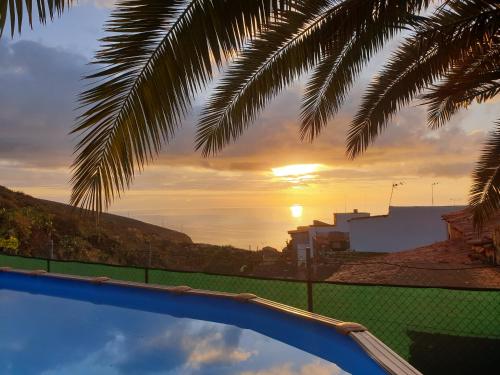 Candelaria s Mountain House (Pool & Sea Views)