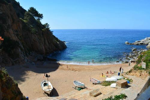 Apartamentos Nautic wifi gratis a 150 metros de la playa de Tossa de Mar