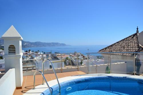 Nerja Paradise Rentals - City Center Apt Plaza España