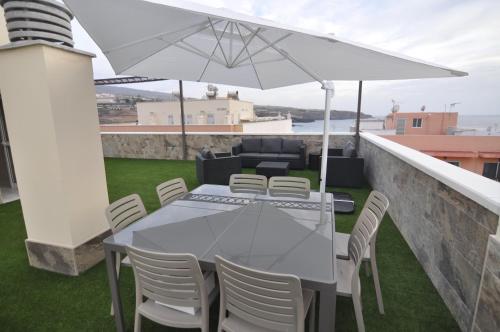 Apartment-penthouse in Playa San Juan