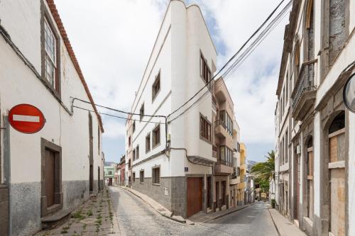 New Duplex With Rooftop Next To Arucas Cathedral
