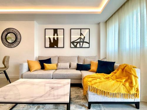 New luxury 2 bed apartment, Puerto deportivo Estepona