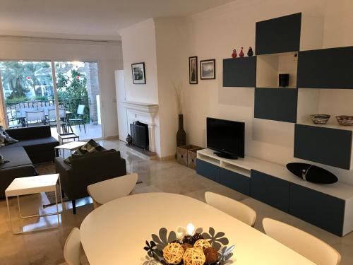 Marbella - Estepona beach frontline apartment