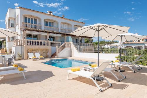 New! Stunning Villa With Sea View, Pool, Sauna And Jacuzzi