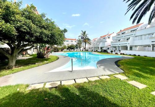 Nice 2 bedroom apartment near the beach, Wifi, pool, Los Cancajos