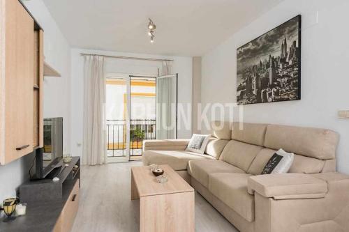 Nice and cozy apartment in Fuengirola center Karhun Koti Rentals