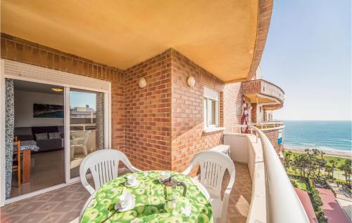 Nice apartment in Oropesa del Mar with Outdoor swimming pool, WiFi and 3 Bedrooms