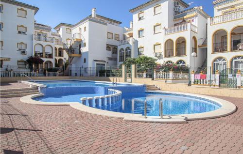 Nice apartment in Torrevieja with Outdoor swimming pool and 3 Bedrooms