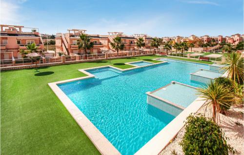 Nice apartment in Torrevieja with Sauna, WiFi and 2 Bedrooms