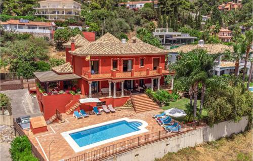 Nice home in Marbella with Outdoor swimming pool, WiFi and 6 Bedrooms