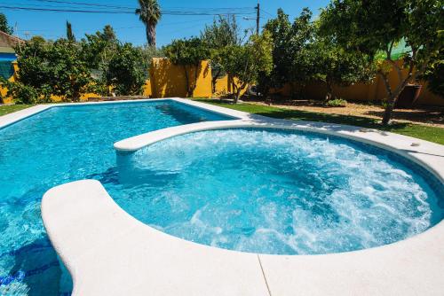 Villa Oasis Los Naranjos con jacuzzi 15 min Sevilla