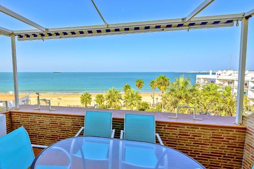 Ocean Sunset Beachfront House with Terrace