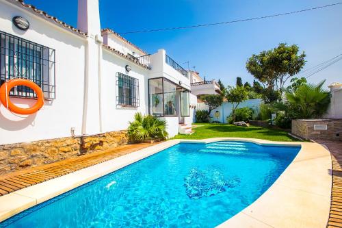 OleHolidays Villa Loleta vistas al mar, 100 m Playa - piscina privada