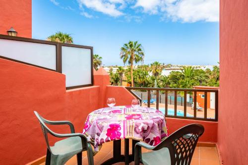 One bedroom appartement at Corralejo 500 m away from the beach with shared pool furnished garden and wifi
