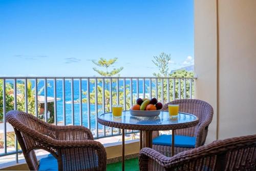 One bedroom appartement with sea view furnished balcony and wifi at Santiago del Teide 1 km away from the beach