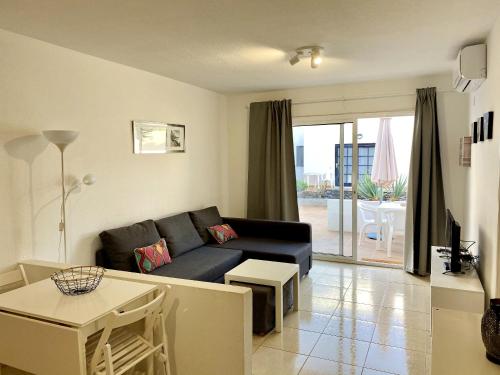 One bedroom appartement with shared pool and furnished terrace at Corralejo 1 km away from the beach