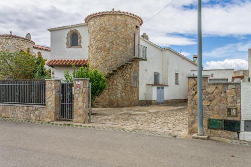 Empurialola Encantadora Casa con jardin cerca del centro P179