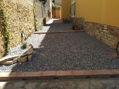 Peaceful loft.Begur center. Garden, parking -B11/1