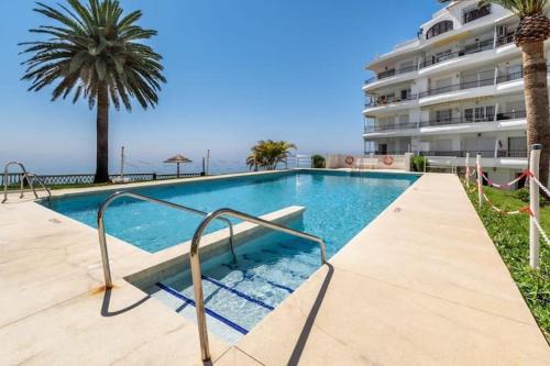 Perfect Family Apartment in Acapulco Playa, Nerja