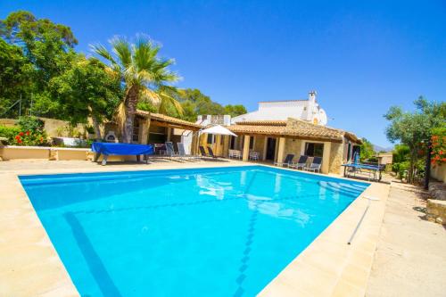 Perfecta villa para vacaciones con wifi y A/C