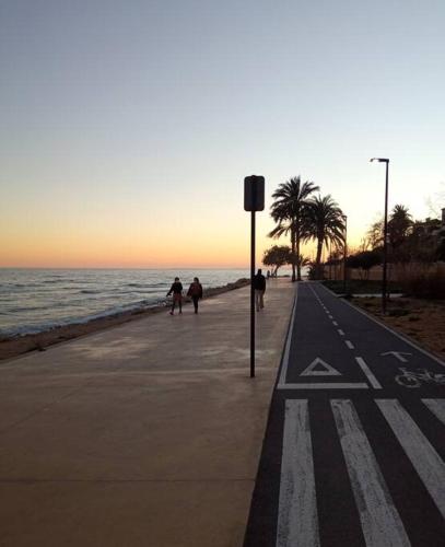 piso junto al mar para ocho personas máximo