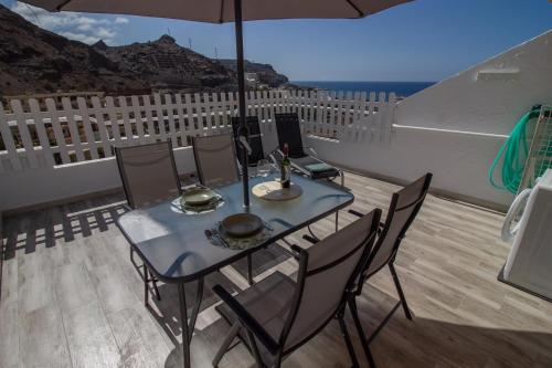 Two-Bedroom Apartment Playa del Cura with Views