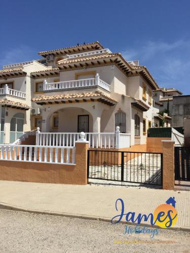 Playa Golf Quad House R6, Castillo de la Atalaya with Comm Pool P240