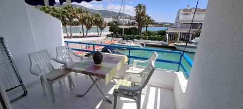 Apartamento En El Puerto Deportivo Albert Villas