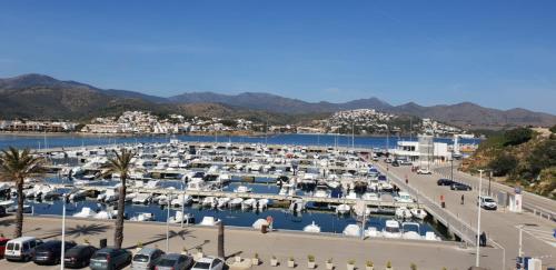 Port De Llança , La Miranda