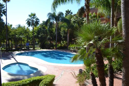 Golden Mile Apartment with pool and tropical gardens