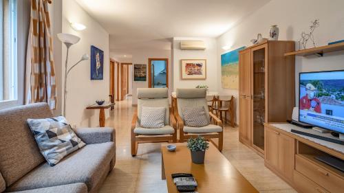 Precioso Apartamento Planta Baja Con Jardin Privado