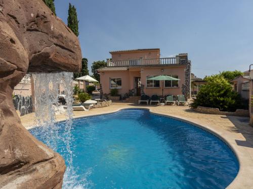 Premium Holiday Home in El Vendrell with Swimming Pool