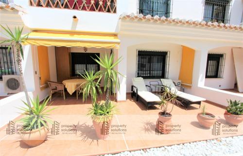 Pueblo Del Parque. Amplia Y Soleada Terraza, Junto Al Mar. Piscina Y Barbacoa.