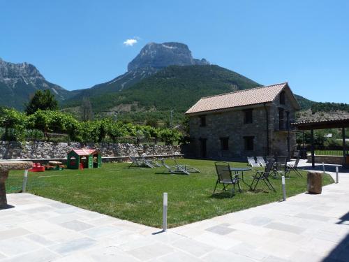 Puerta de Ordesa Garden