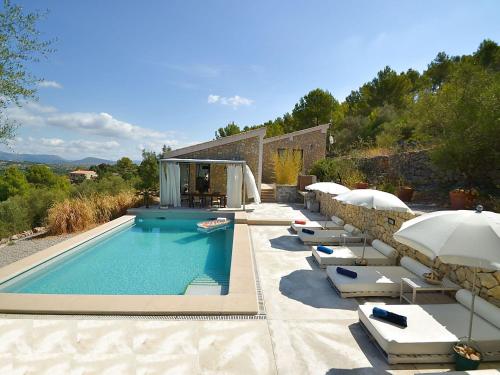 Modern Villa in Selva Majorca with Private Pool