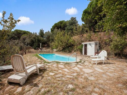 Quaint Villa in Sant Acisclo de Vallalta with Swimming Pool