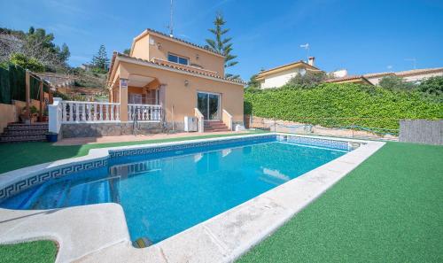 R103 Villa con piscina in Segur de Calafell