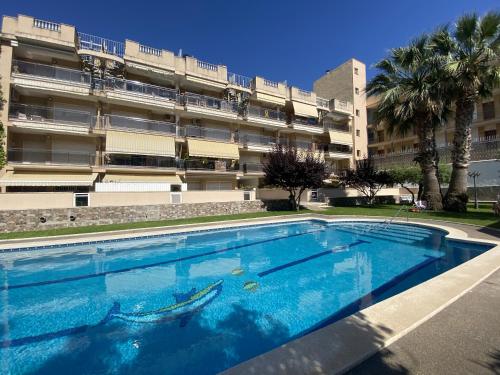 R123 Apartamento en la planta baja con piscina cerca de la playa