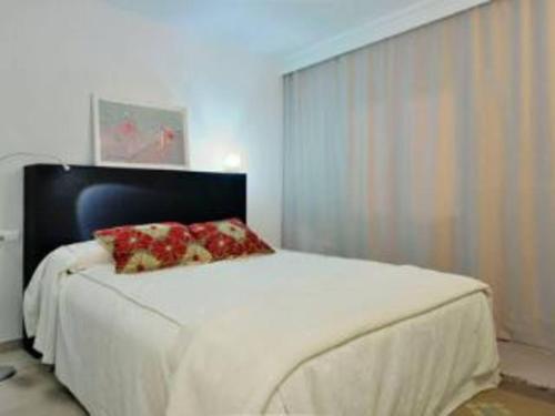 Rafael - Pine walk apartment with stunning views to the sea