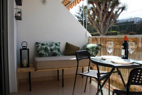 Relajante apartamento con terraza y piscina