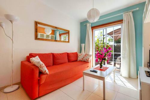 Remarkable 2-Bed House in Arona