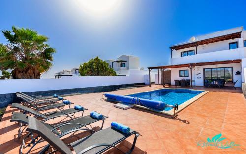 3-Bed Villa Close to Town Casa Minstrel