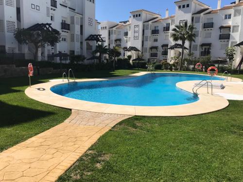 Residencial Duquesa, Desirable & Popular 2 Bedrooms Apt, Near Golf Courses And Beach Rd0412ba