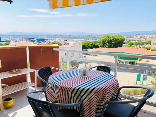 Roc Mar 7 2a - Apartamento Cerca Del Centro Y De La Playa - Terraza Con Vistas Al Mar Y Al Puerto