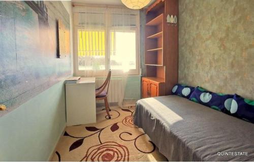 Room And Wi-Fi At Lloret In The Center By The Sea!