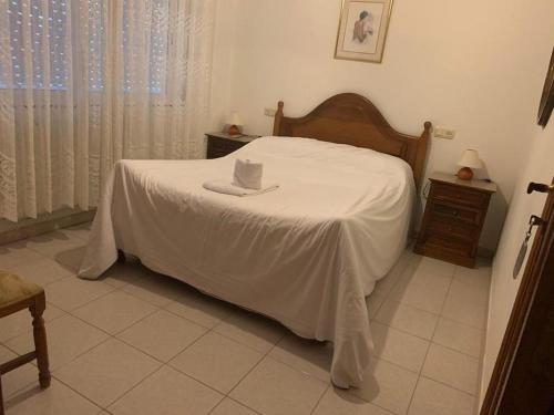 Room in Guest room - Hostal restaurante Seoane - Deluxe Queen Room