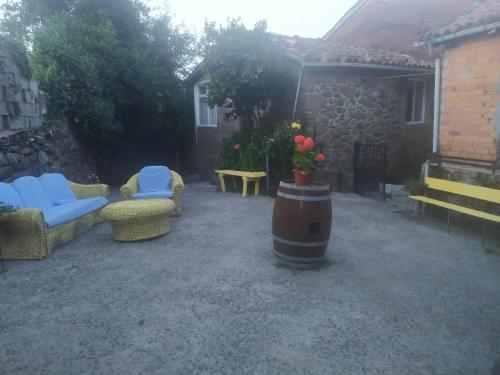 Room in Guest room - Rural house faluche chantada - family room